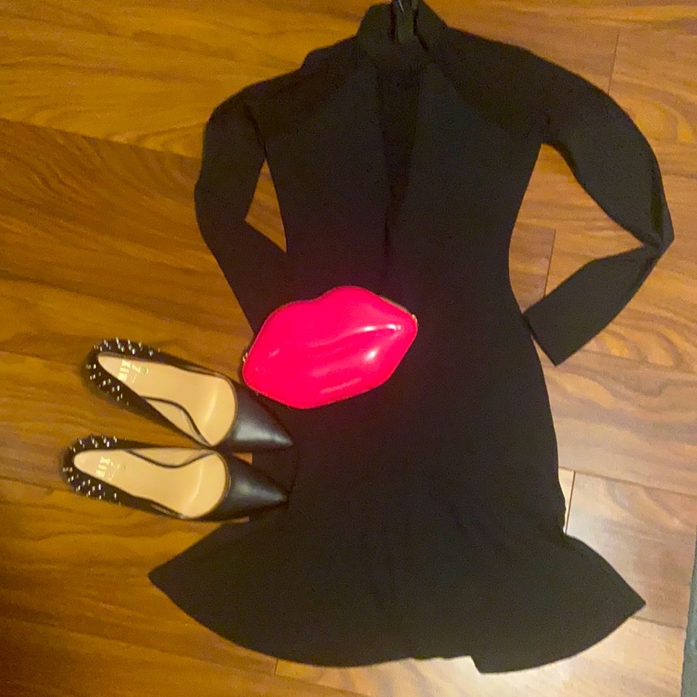 Black long sleeve dress